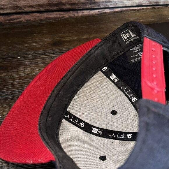 New Era Chicago Bulls Windy City SnapBack Hat - Picture 8 of 8